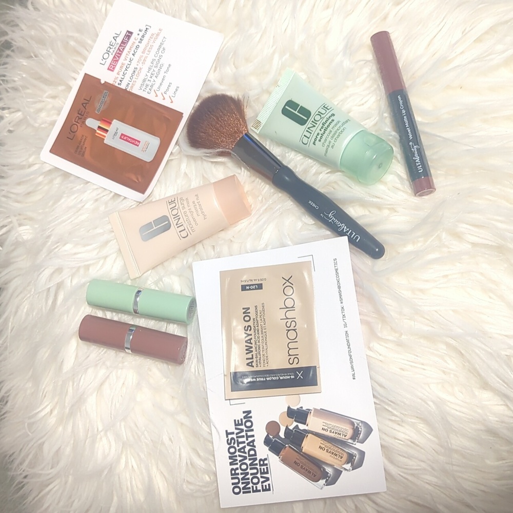 Lip & Makeup Care Bundle W/ Clinique Masks
